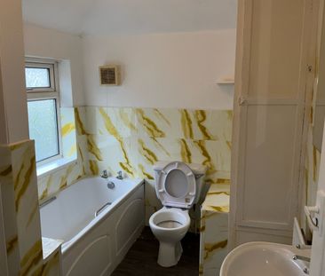 3 bed Semi-Detached - To Let - Photo 6