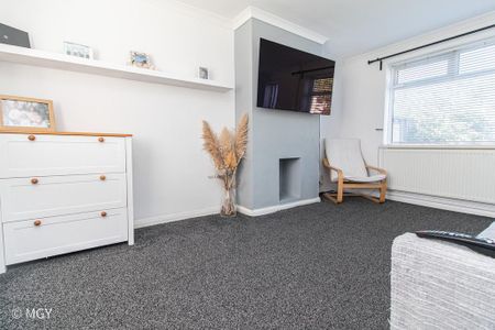 2 bedroom terraced house to rent - Photo 2