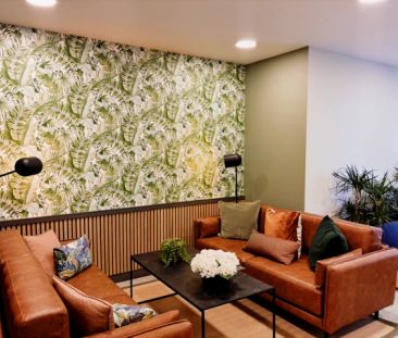 2 Bedroom 2 Bathroom Flat18 - Photo 3