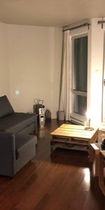 Superbe condo dans Villeray, dans un quartier paisible proche de toutes commodités, avec piscine intérieure, sauna, gym, ascensseurs et stationnement - Photo 4