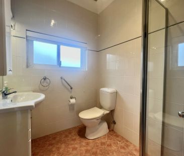 Updated Family Home Located In Moorefield Estate - Photo 6