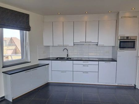 Centraal gelegen ruim appartement TE HUUR op JAARBASIS - foto 3