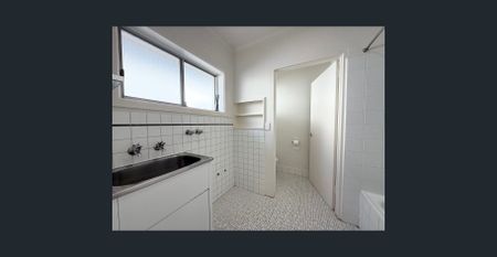 Inner City Living in Comfort - Photo 5