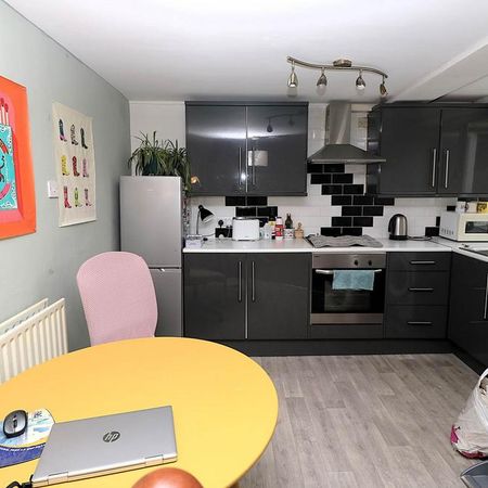 1 bedroom flat to rent - Photo 3