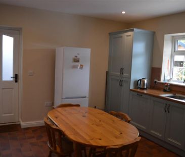 2 bedroom house to rent - Photo 3