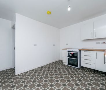 FLAT 1 98 BRITANNIA ROAD MORLEY LS27 0DT - Photo 1