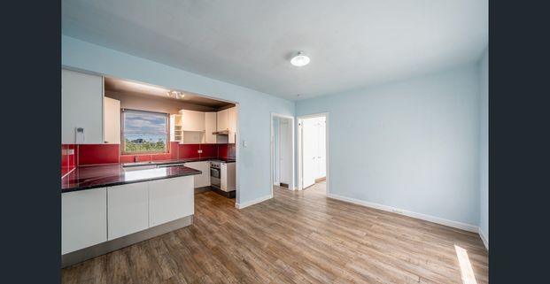 Modern living in the heart of Essendon - Photo 1