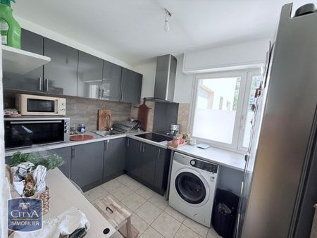 Location Appartement 4 pièces 84m² LE CANNET 06110 - Photo 3
