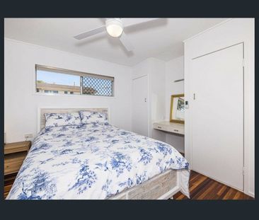 🏡 2 Clayton Street, Woorim – Beachside Living at Its Best! - Photo 1