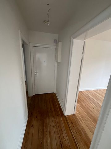 ***Frisch sanierte 2-Zimmer-Wohnung in denkmalgeschützem Altbau*** - Foto 3