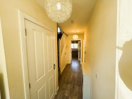 4 bedroom detached house to rent - Photo 5