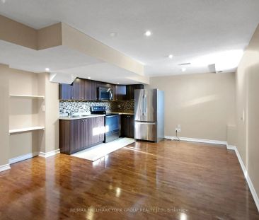 Detached Home For Lease | N9237268 - Photo 6