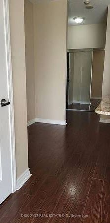 Burnhamthorpe / Confederation Beautiful 1Bdrm New Laminated Flooring - Photo 1