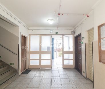 Apartamento com 2 quartos e 55m² para alugar em Azenha, Porto Alegre. - Foto 4
