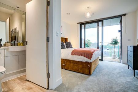 2 bedroom flat to rent - Photo 4