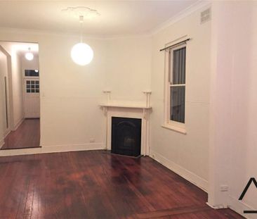 RECENTLY RENOVATED TERRACE - WALK TO KING ST - Photo 6