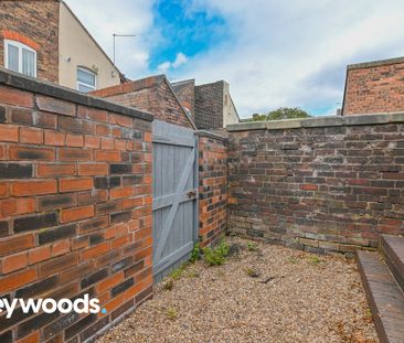 2 bed terraced house to rent in James Street, Wolstanton, Newcastle-under-Lyme - Photo 5