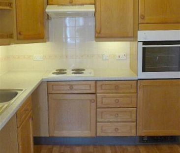 1 bedroom retirement property to rent - Photo 3