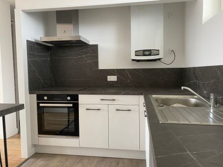 Location Appartement 3 pièces 50m² TARBES 65000 - Photo 3