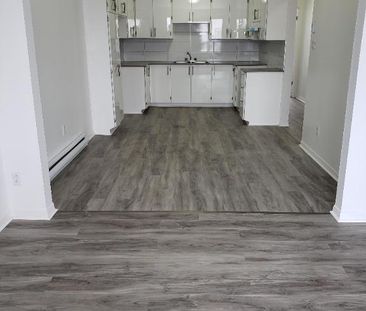 3 ½ à Montréal (R.D.P.) RENOVER style condo - Photo 1