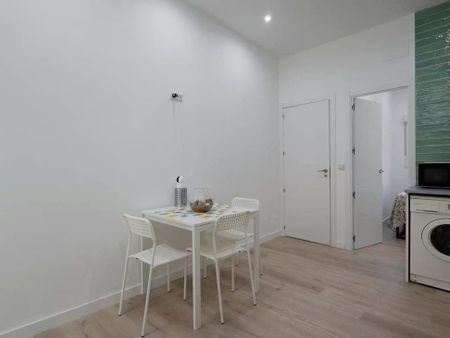 Calle de Sepúlveda, Madrid, Community of Madrid 28011 - Photo 2