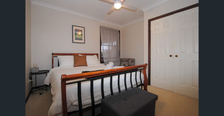 FOUR BEDROOM FULLY FURNISHED FAMILY HOME - Photo 4