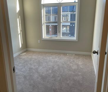 For Lease - 51 Pearman Crescent, Brampton, Ontario - Photo 5