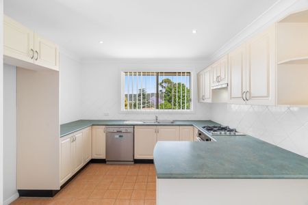 Freshly Updated 3-Bed Gem in Leafy North Gosford - Photo 4