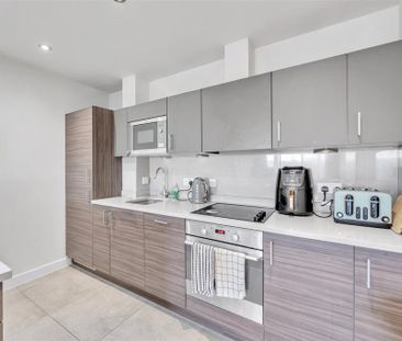 2 bedroom flat to rent - Photo 5