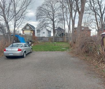 For Lease - 222 Athol Street Unit# Main, Oshawa, Ontario - Photo 6