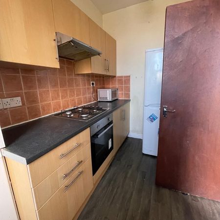 Room in a Shared House, Royal Park Avenue, LS6 - Photo 3