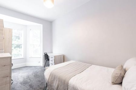 5 bedroom terraced house to rent - Photo 2