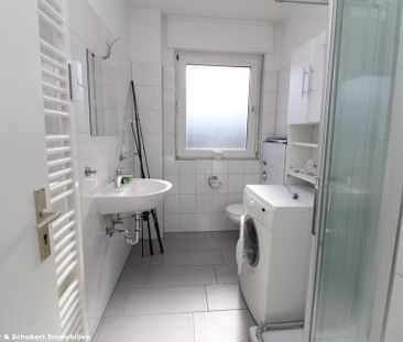 Sehr helle, gut aufgeteilte 2,5 Raum-Wohnung mit Balkon. Ruhige Lage - Photo 4