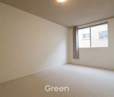 Convenient, Well-Maintained 2-Bedroom Unit Close to Transport & Shops! - Photo 1