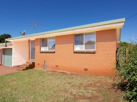 1 / 52 Hoey Street, Kearneys Spring - Photo 5