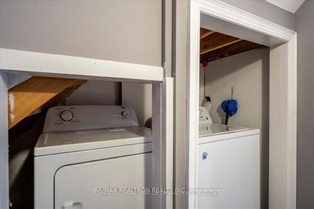 For Lease - 2045 Allison Street Unit# Bsmt, Innisfil, Ontario - Photo 3