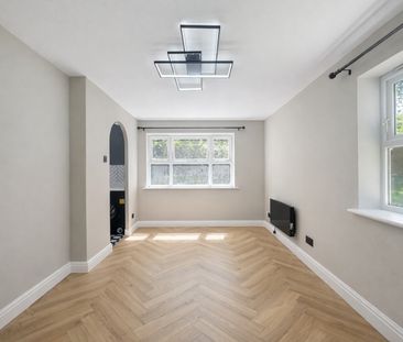 1 Bed Flat, Henry Doulton Drive, SW17 - Photo 3