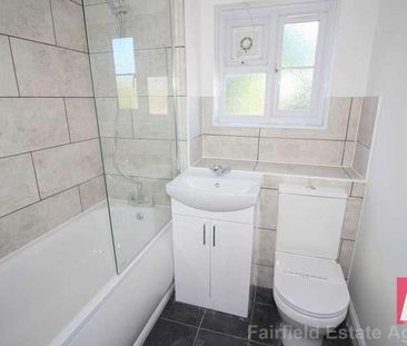 Redwood Close, South Oxhey, WD19 - Photo 5