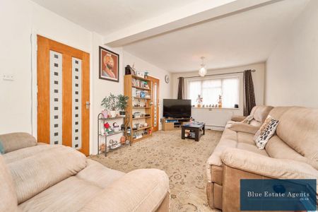 4 bedroom terraced house to rent - Photo 2