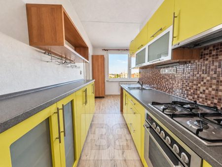 Pronájem bytu 3+1 70 m2 - Fotografie 2