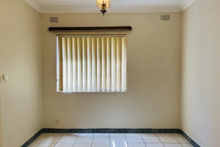 Spacious Two Bedroom Unit in Centre of Allawah - Photo 5