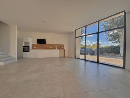 Location Appartement 4 pièces 120 m2 à Gignac - Photo 2