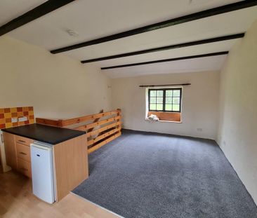 1 bedroom barn conversion to rent - Photo 2