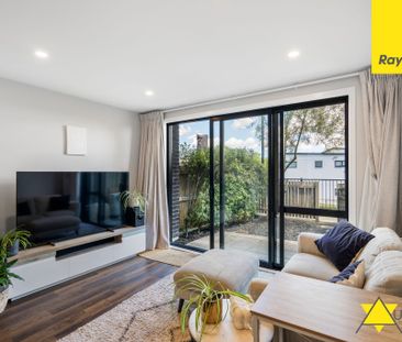 2 Bedroom & 1.5 Bathroom Townhouse in Glen Eden! - Photo 3