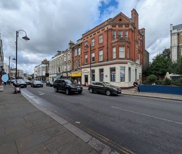 2 Bed Flat, Westow Hill, SE19 - Photo 3