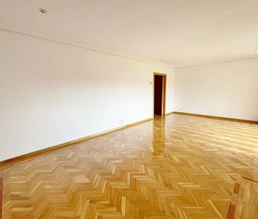 4 room luxury Apartment for rent in Alcobendas, Autonomous Region o... - Photo 3