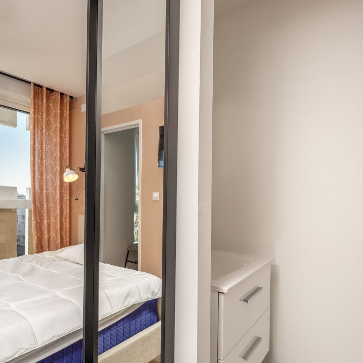 LIBERATION NA Roommate 4 Bedrooms at Le Bouscat - Photo 1