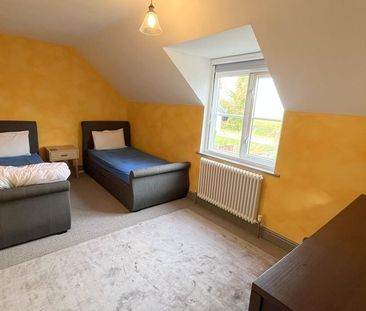 4 bedroom semi-detached house to rent - Photo 5