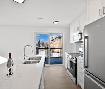 For Lease - 401 Glenroy Gilbert Drive Unit# 18, Barrhaven, Ontario - Photo 4