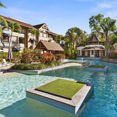 Resort style living! - Photo 2